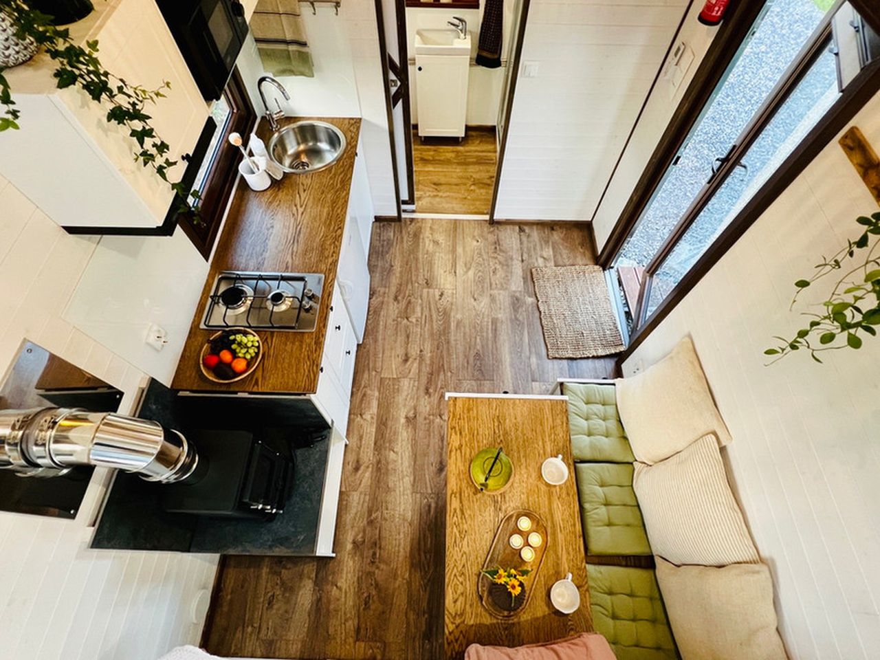 intérieur mini maison mobile Sofia par Vagabond Haven