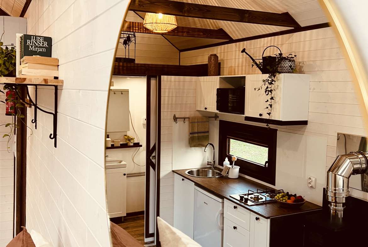 intérieur mini maison mobile Sofia par Vagabond Haven