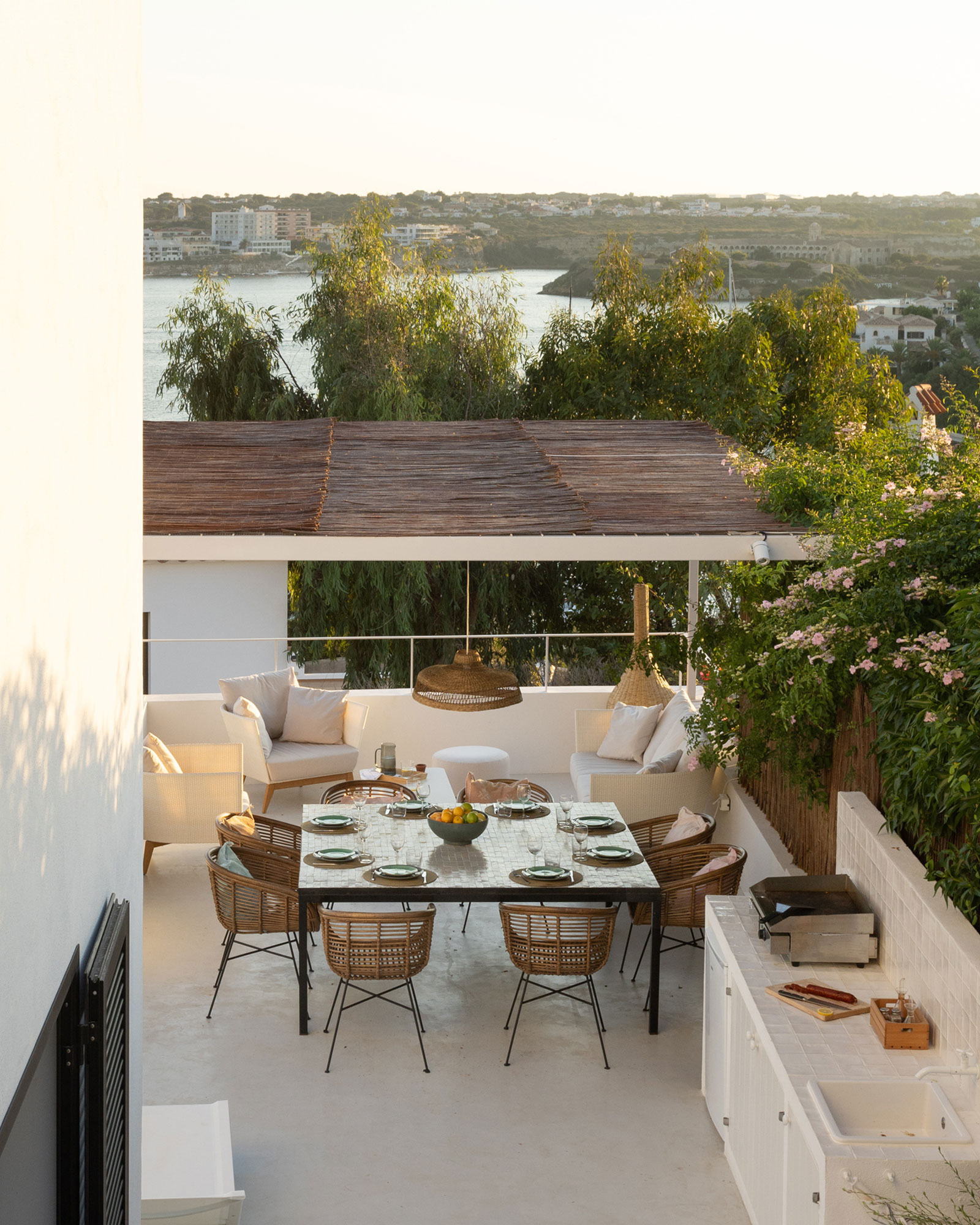 terrasse avec cuisine d terrasse avec cuisine d'été et pergola