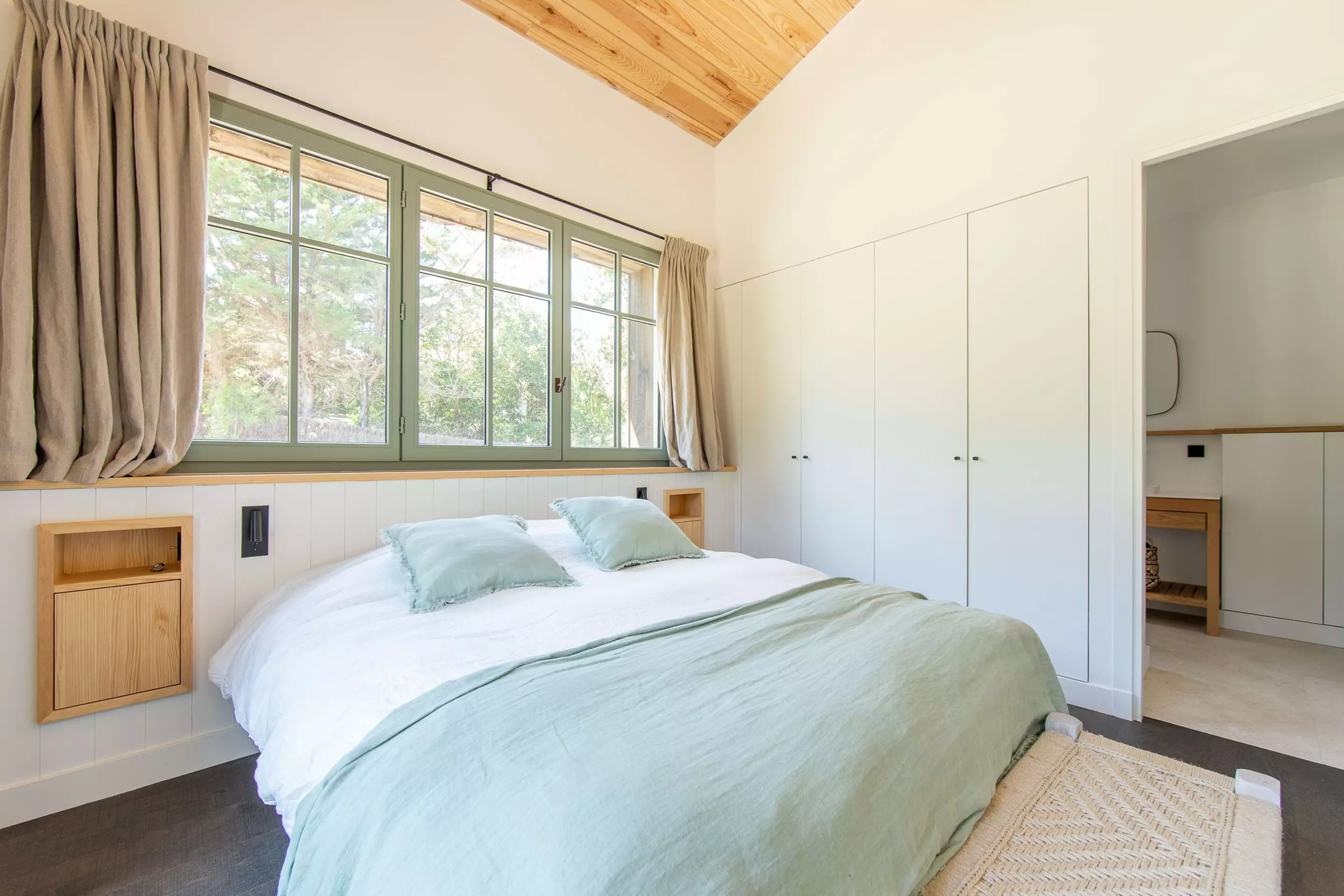 chambre décoration naturelle et verte maison en bois Cap Ferret Villa Pinède Le Collectionist chambre décoration naturelle et verte maison en bois Cap Ferret Villa Pinède Le Collectionist
