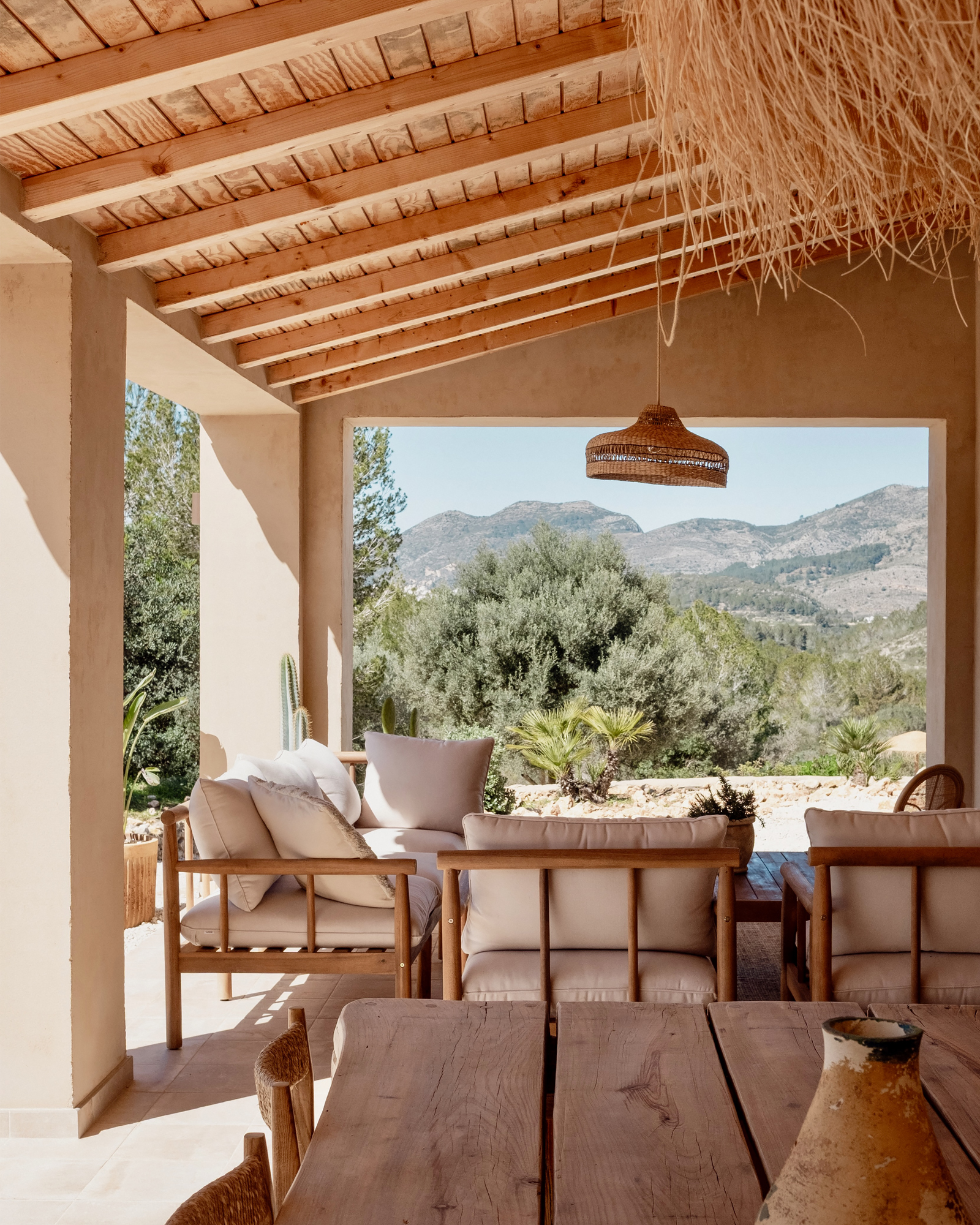 terrasse finca écologique avec piscine Costa Blanca The Yumi House