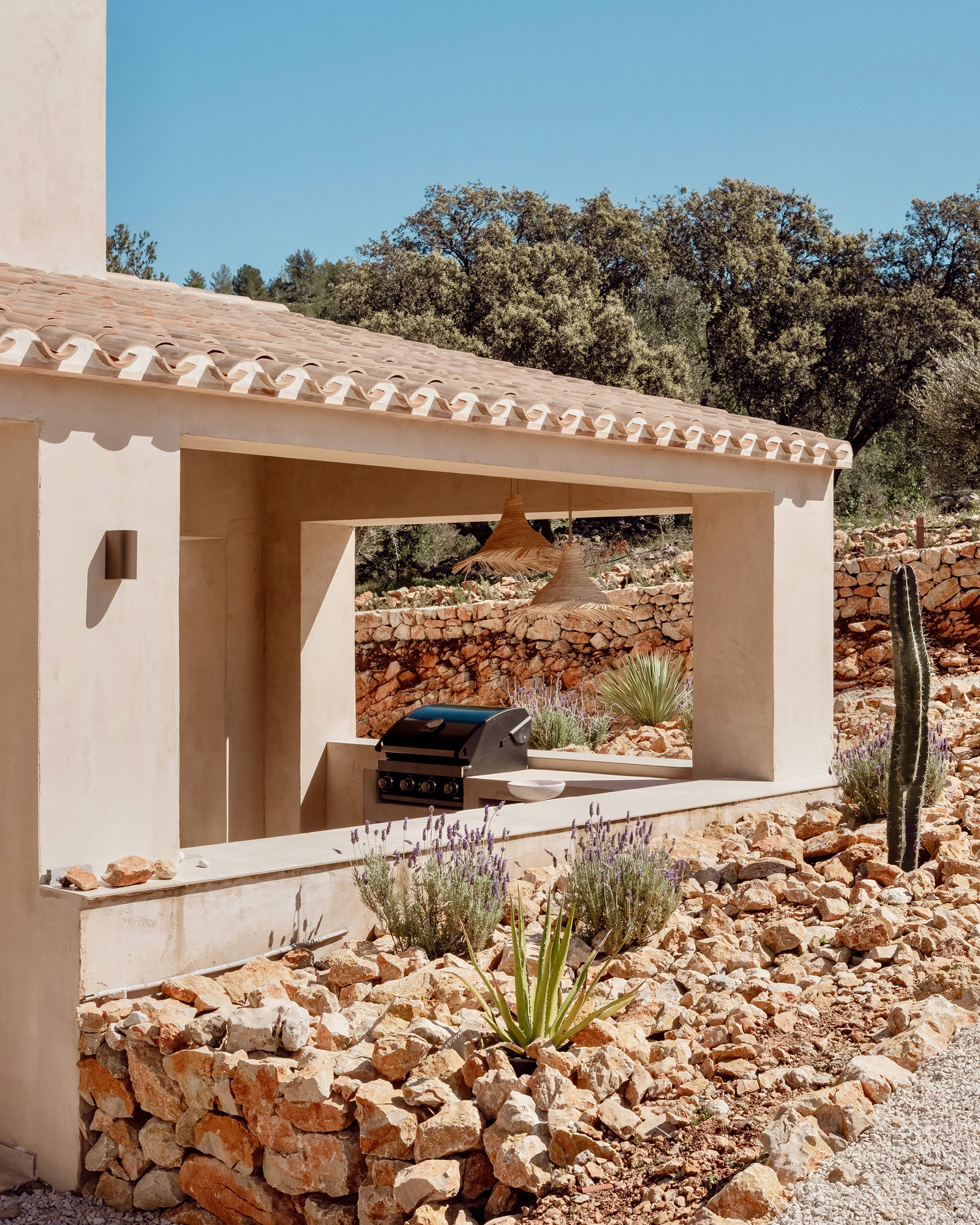 terrasse avec cuisine d'été finca écologique avec piscine Costa Blanca The Yumi House