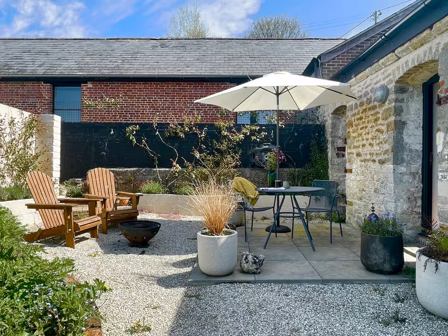 jardin grange rénovée Arthouse jardin grange rénovée Arthouse