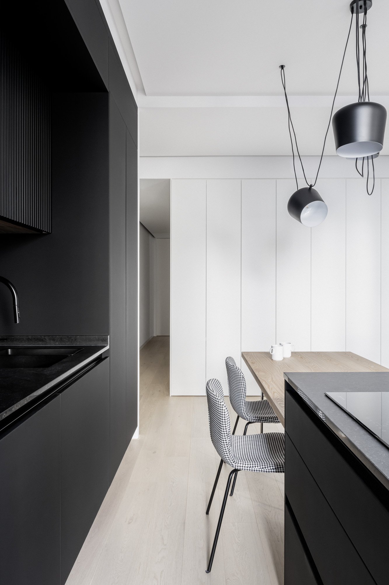 cuisine ouverte noire dans salon décoration design