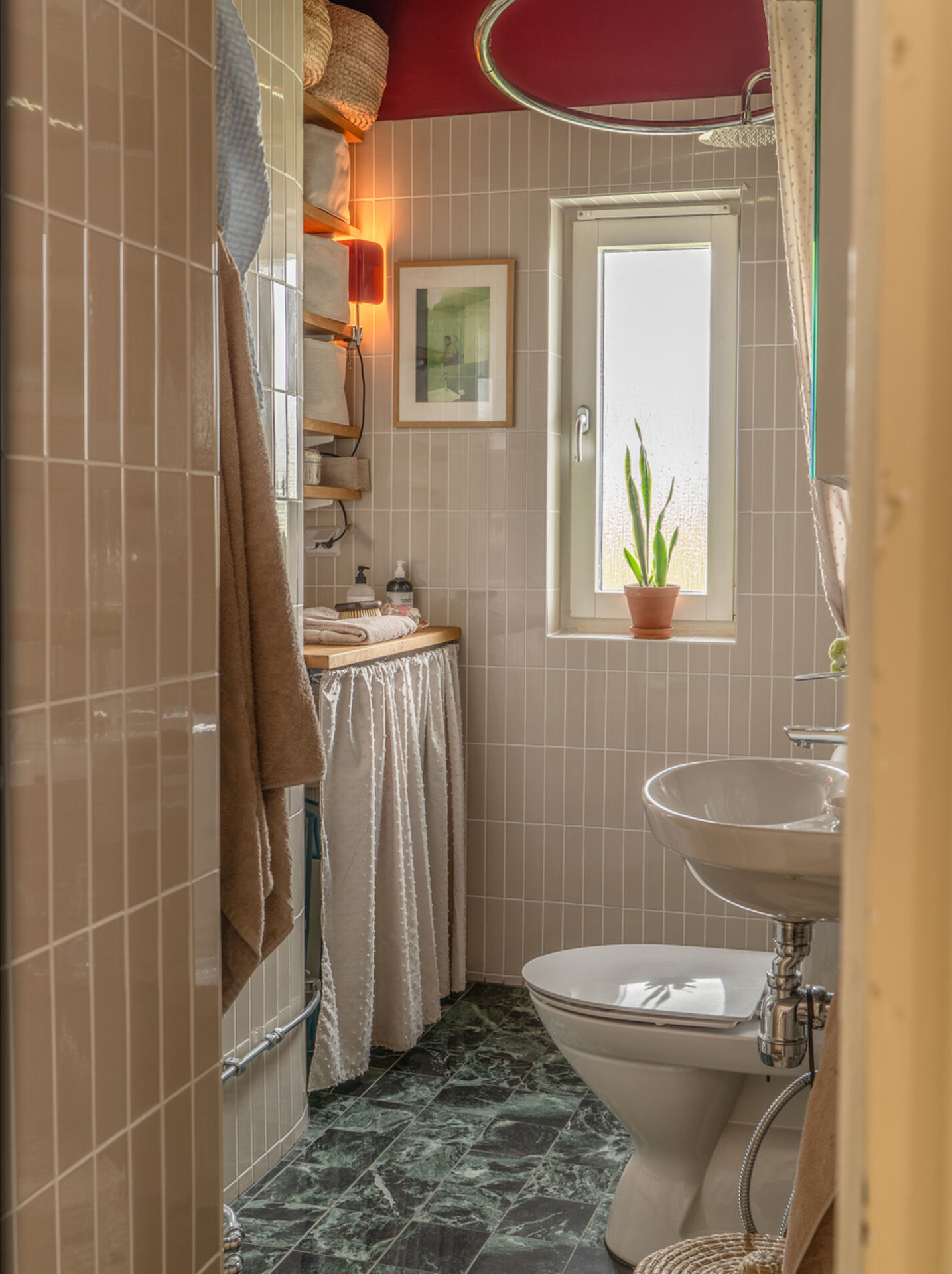 salle de bain beige plafond rouge salle de bain beige plafond rouge