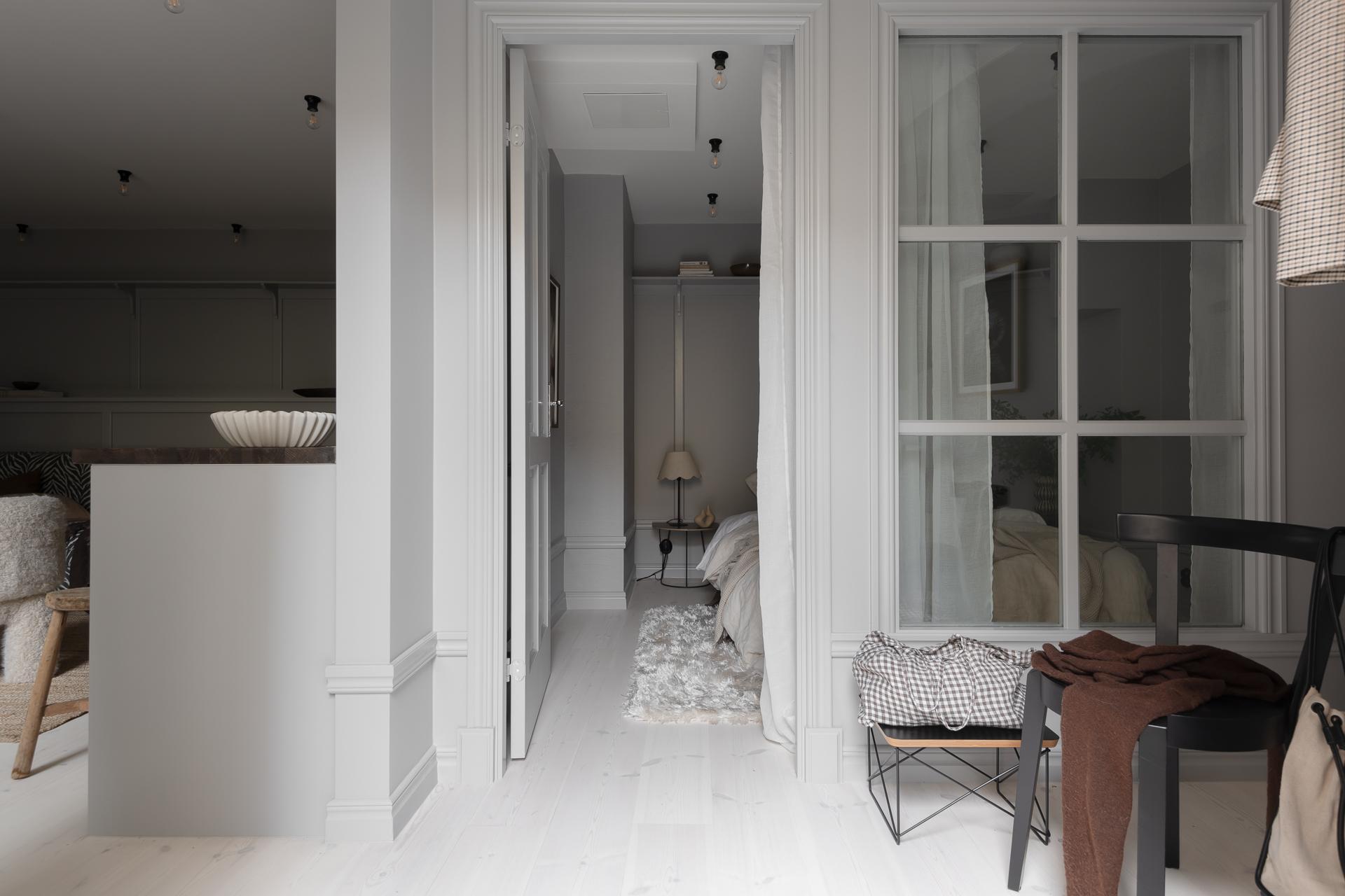 chambre en second jour deux-pièces 44m2 décoration scandinave murs gris