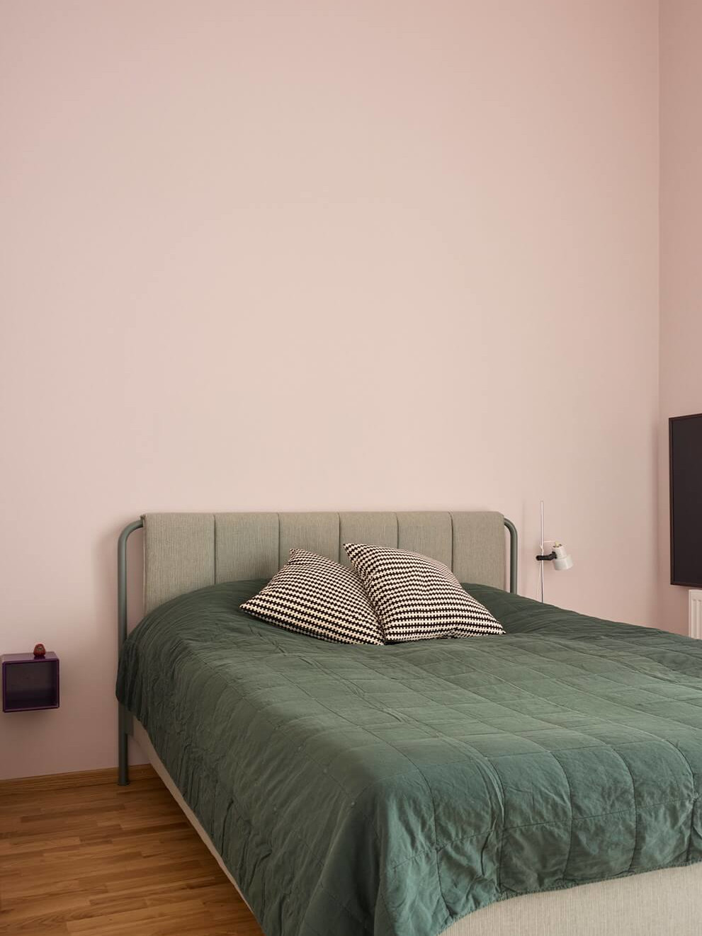chambre murs roses
