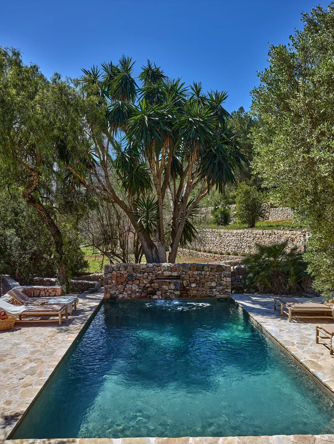 maison en pierres avec piscine rénovée Ibiza