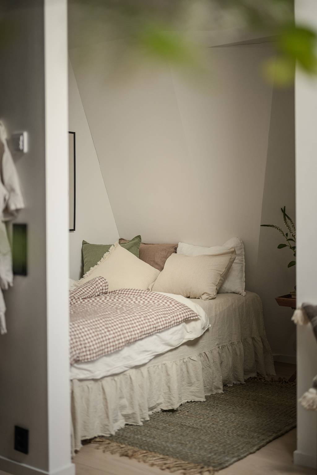 chambre mansardée dans alcôve appartement 34m2 chambre mansardée dans alcôve appartement 34m2