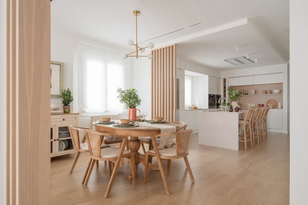 cuisine ouverte et salle à manger bois clair décoration contemporaine cuisine ouverte et salle à manger bois clair décoration contemporaine