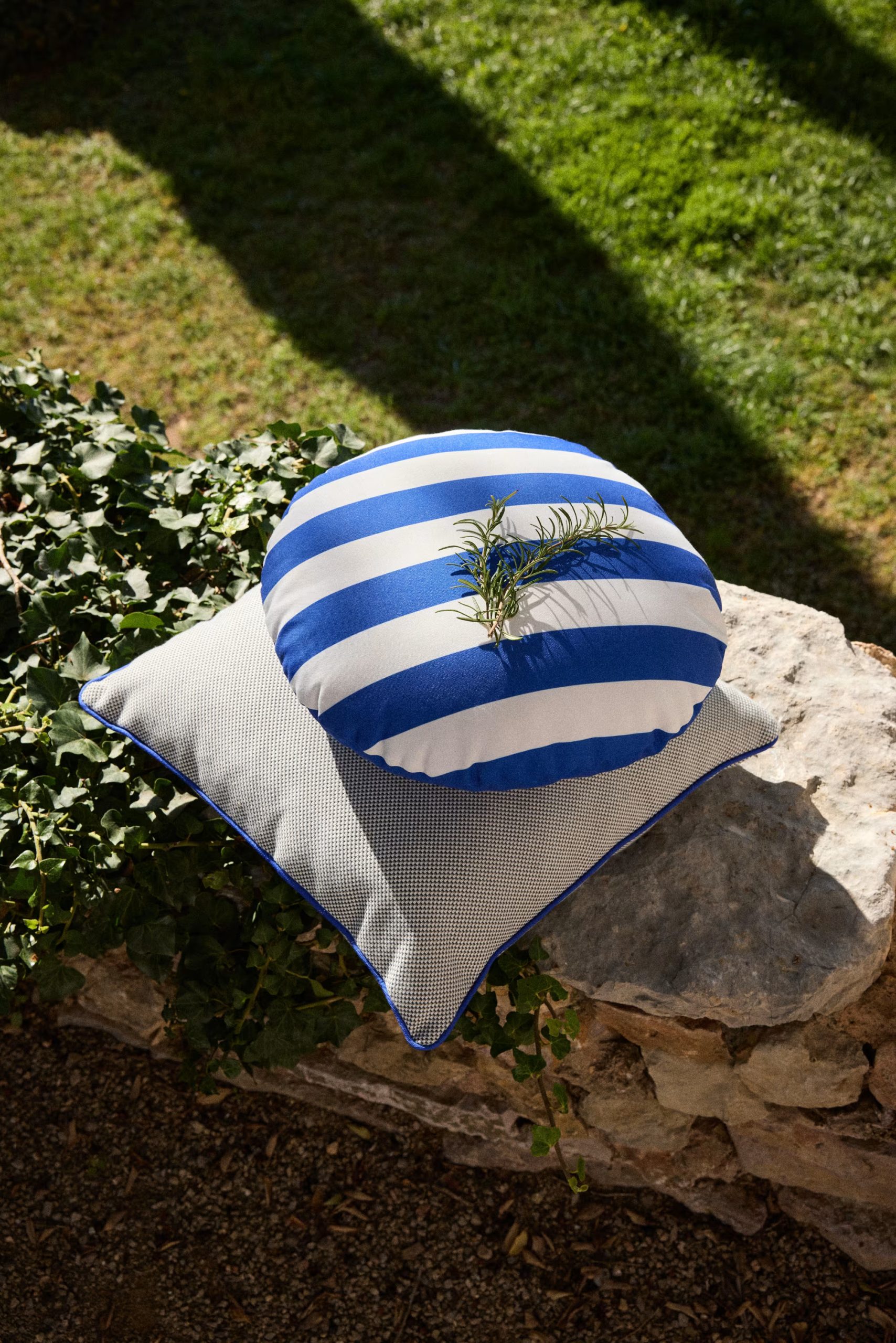 coussin Maisons du Monde collection French Riviera coussin Maisons du Monde collection French Riviera