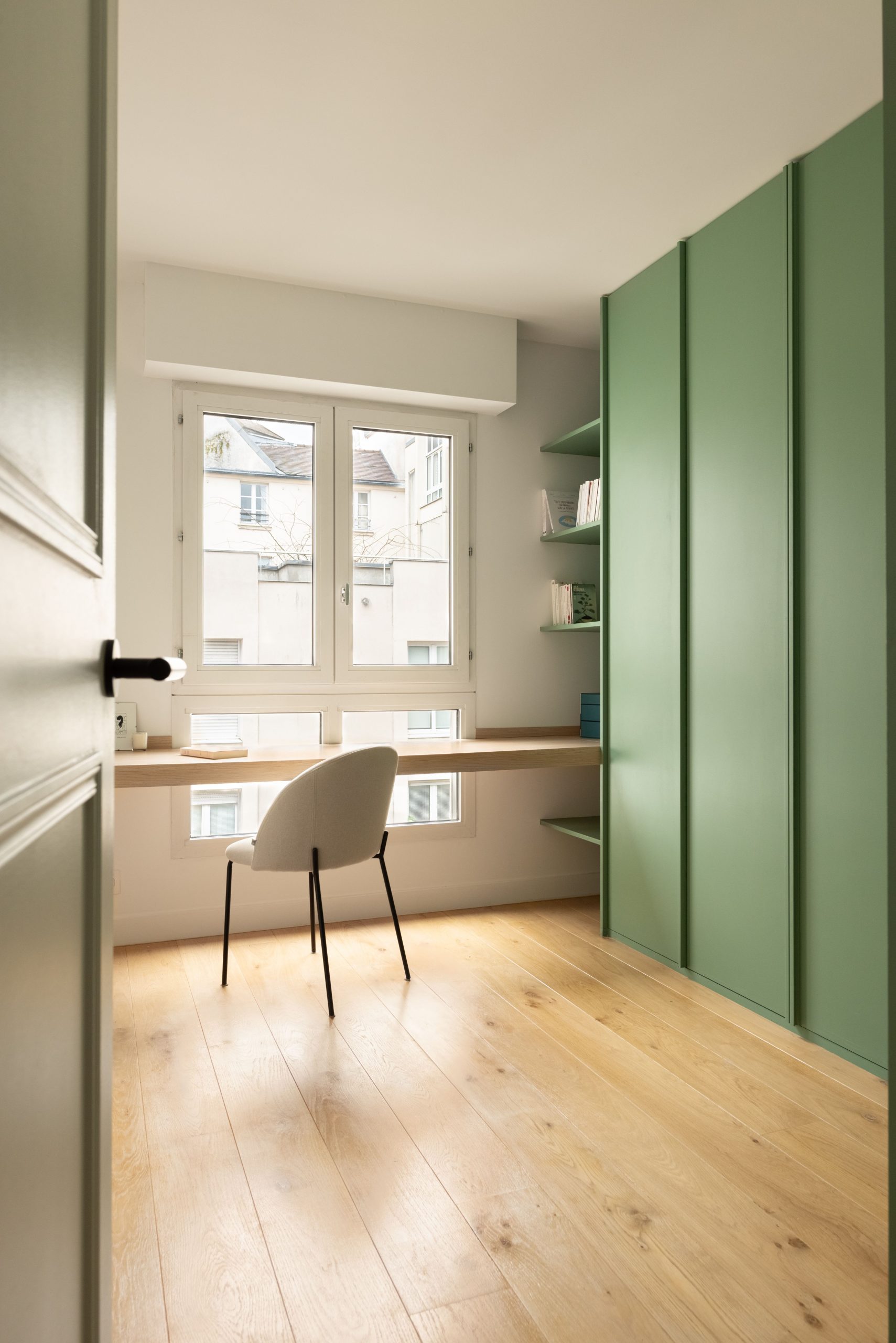 bureau placard vert photo ©Cassandre Favaro bureau placard vert photo ©Cassandre Favaro