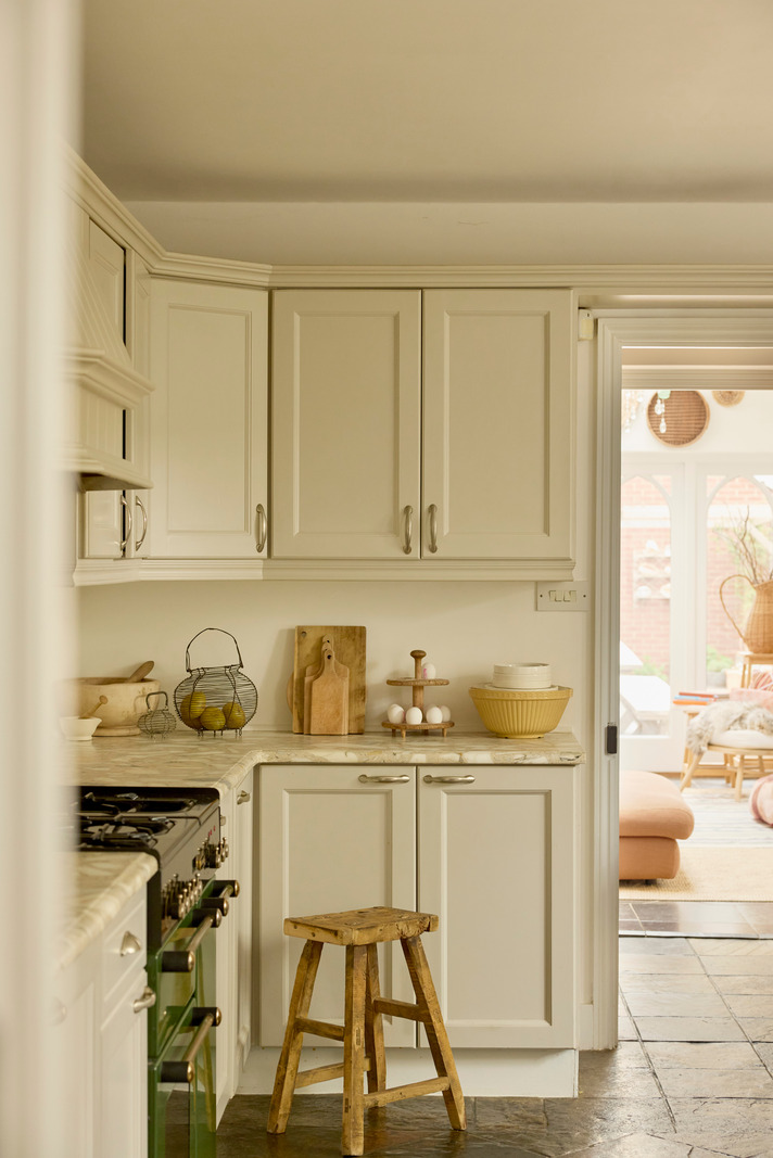 cuisine beige décoration rustique chic maison anglaise cuisine beige décoration rustique chic maison anglaise