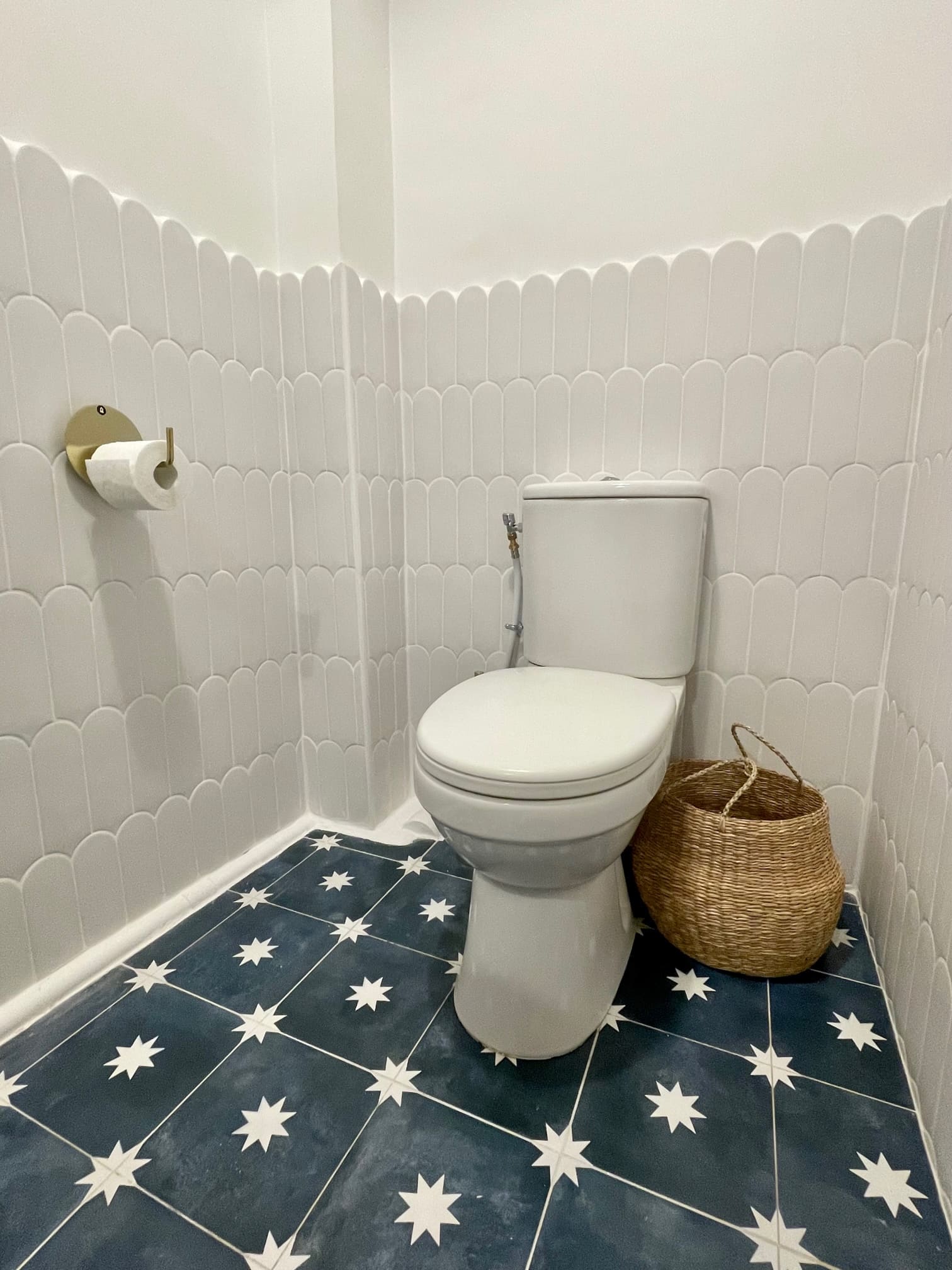 toilettes studio Paris transformé photo : © Charlotte Gille pour Happy Pog toilettes studio Paris transformé photo : © Charlotte Gille pour Happy Pog