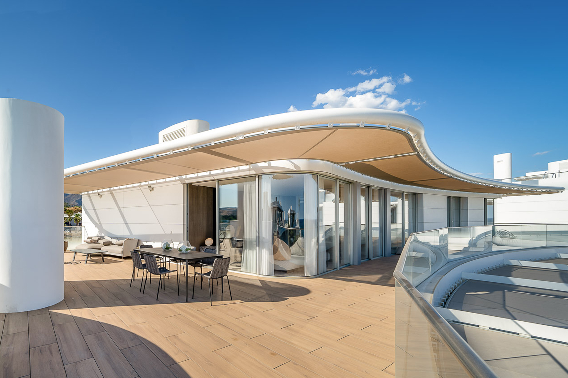 appartement design en plein ciel vue sur la mer appartement design en plein ciel vue sur la mer