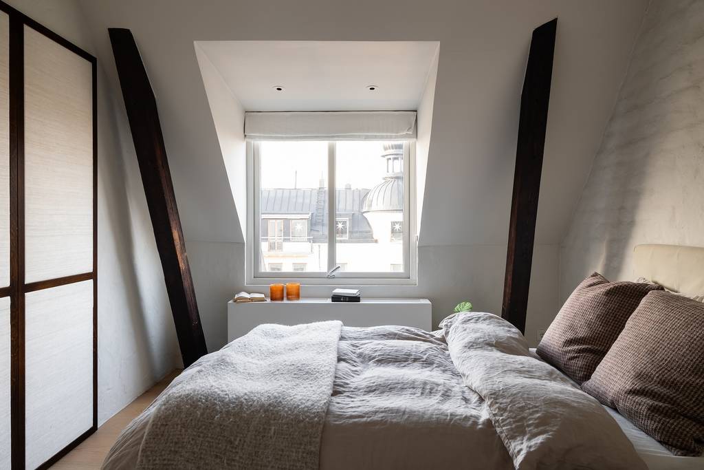 chambre mansardée avec poutres chambre mansardée avec poutres