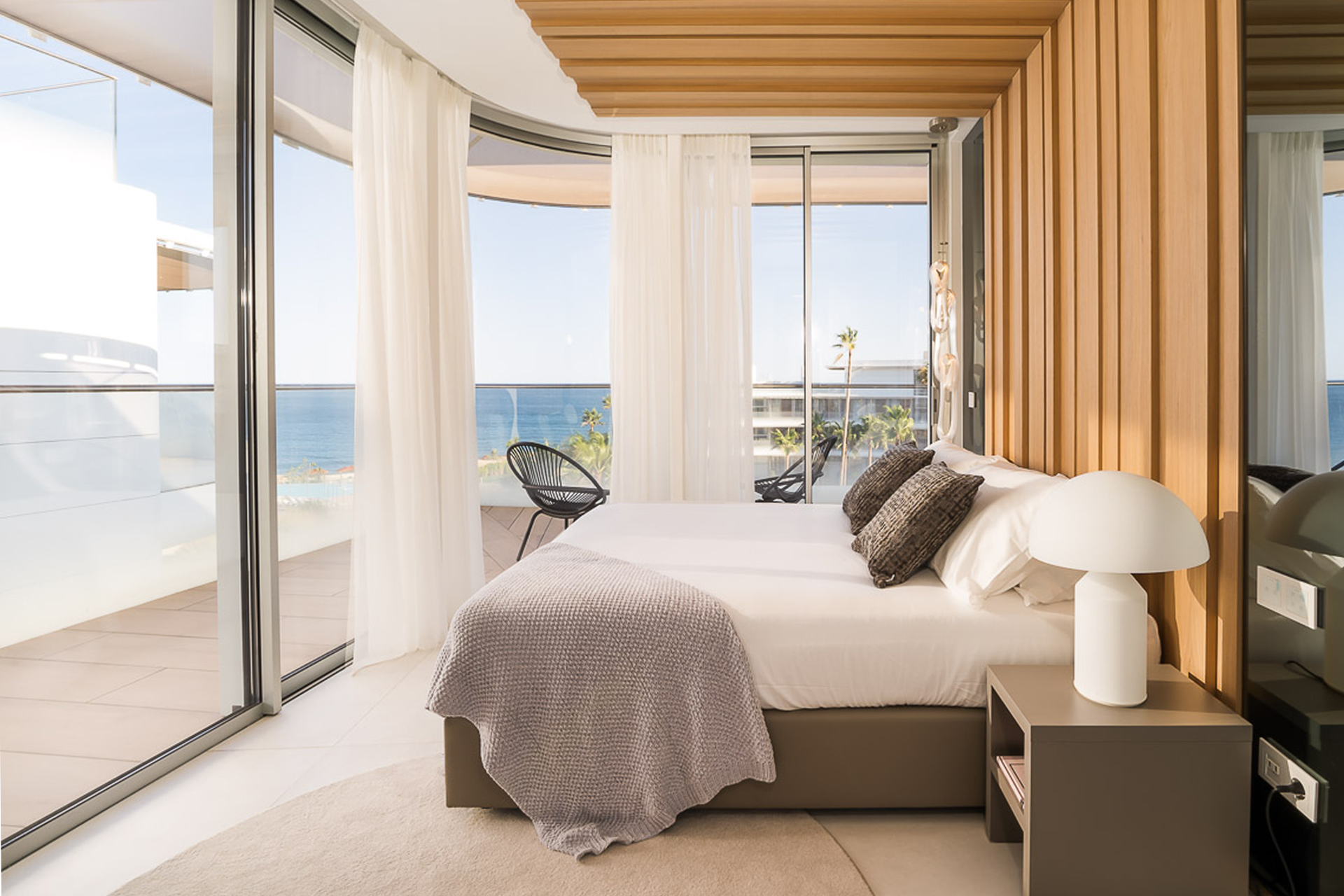 chambre appartement design en plein ciel vue sur la mer chambre appartement design en plein ciel vue sur la mer