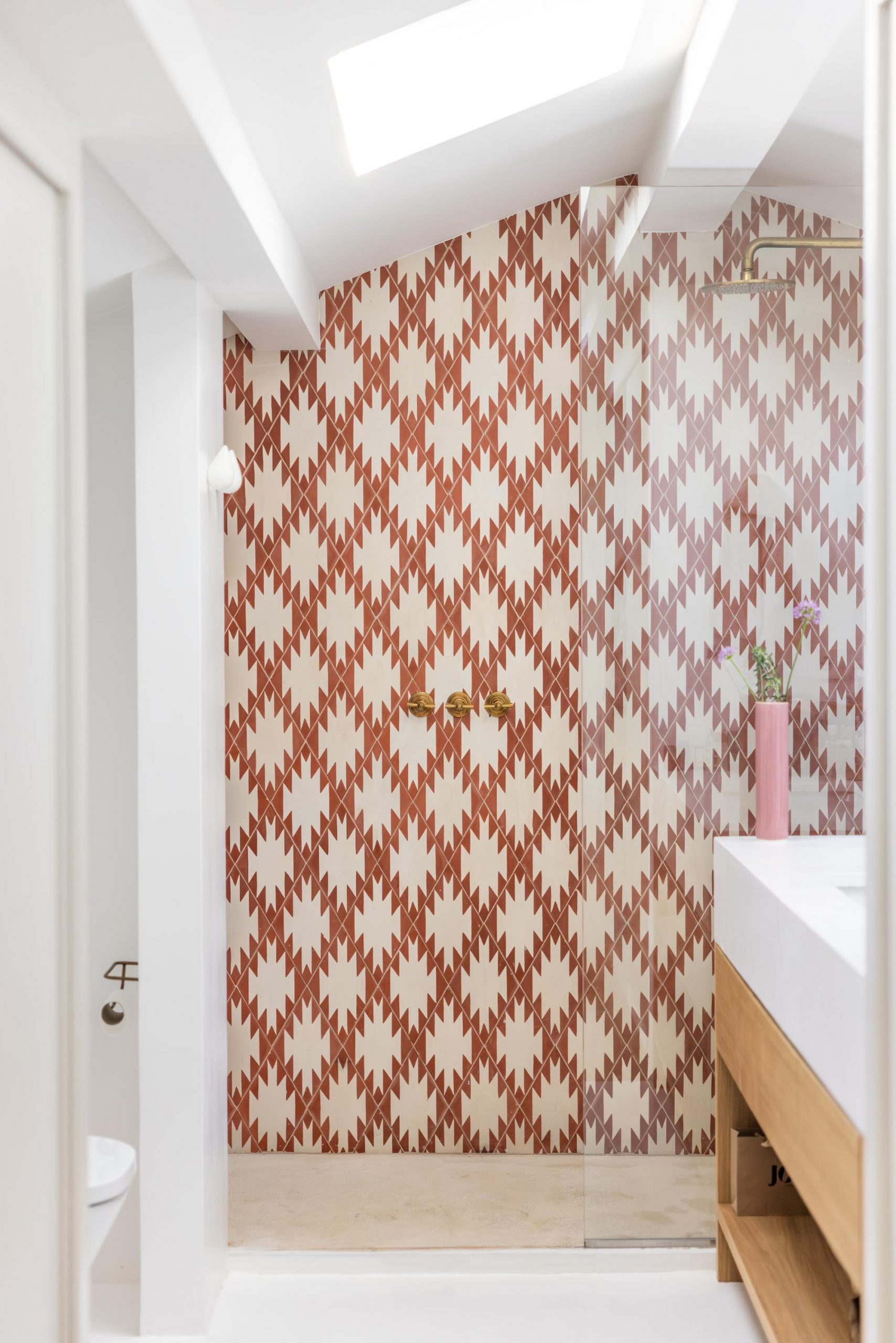 salle de bain carrelage terracotta et blanc décoration contemporaine salle de bain carrelage terracotta et blanc décoration contemporaine