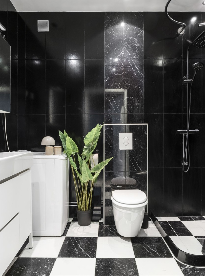 salle de bain noire et blanche sol damier salle de bain noire et blanche sol damier