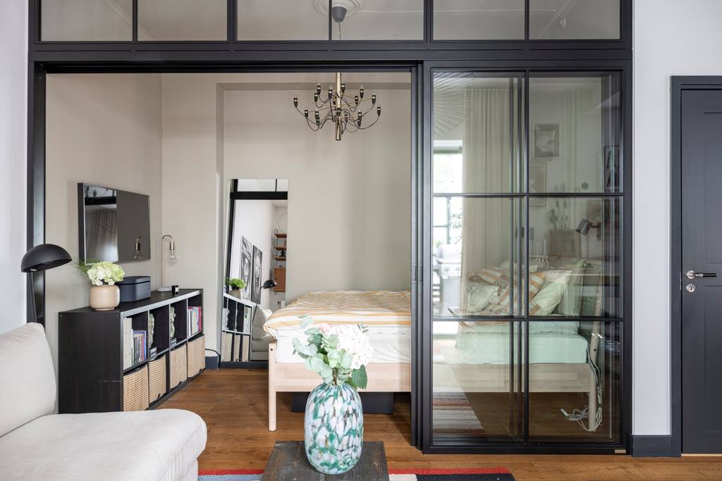 chambre avec verrière deux-pièces 48m2 style mini loft