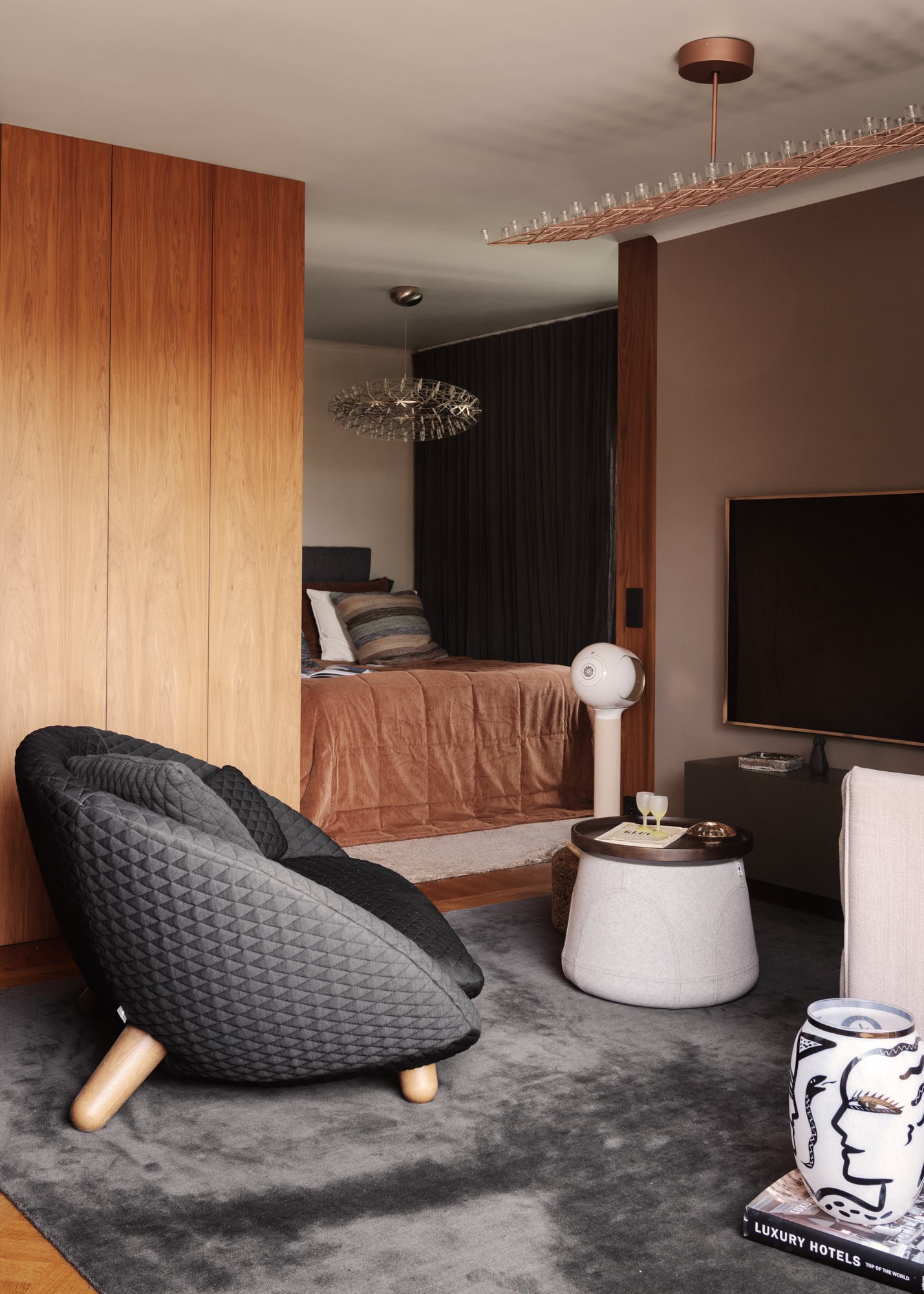 studio 42m2 avec alcôve décoration design bois et gris