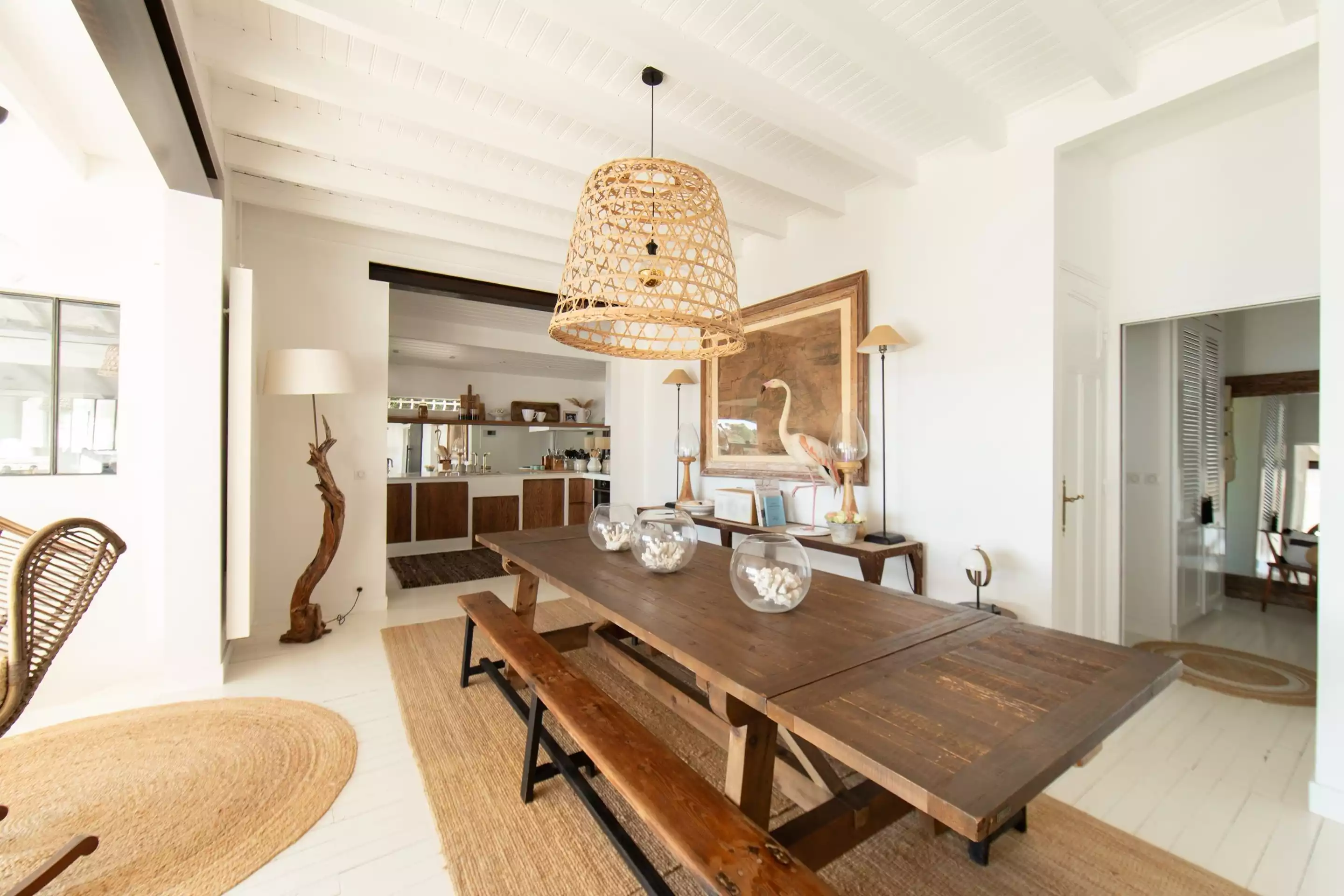 salle à manger décoration naturelle maison Cap Ferret avec piscine villa Biancasa