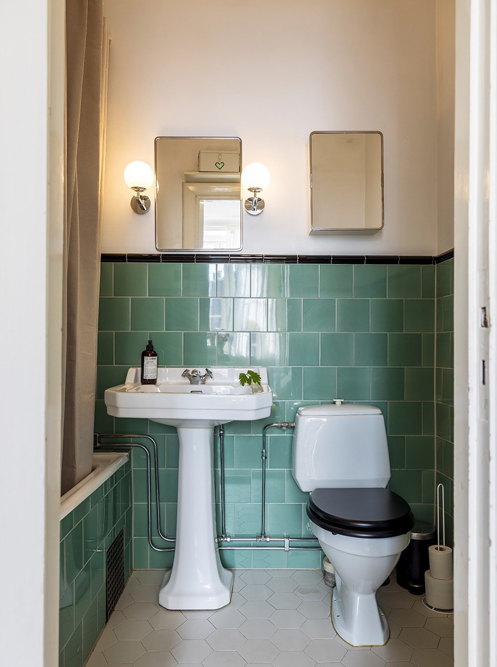 salle de bain rétro carrelage vert salle de bain rétro carrelage vert