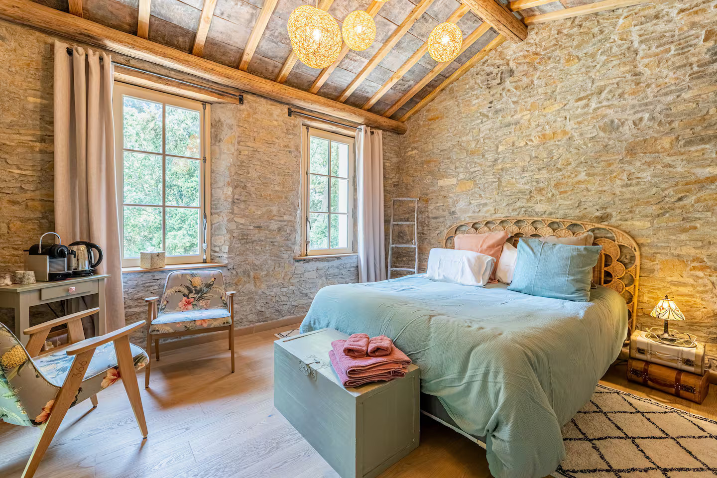 chambre maison ancienne rénovée avec poutres chambre maison ancienne rénovée avec poutres