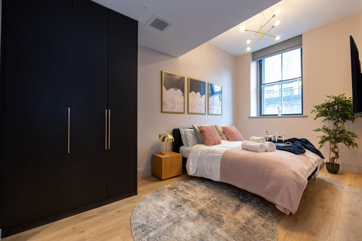 chambre avec grand placard