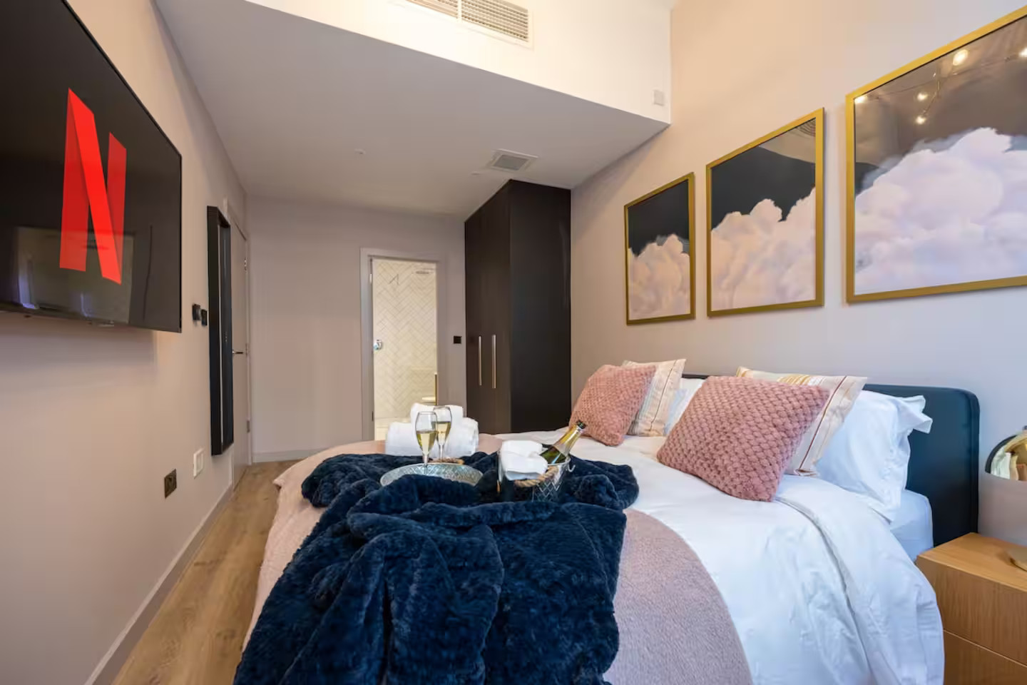 chambre avec grand placard