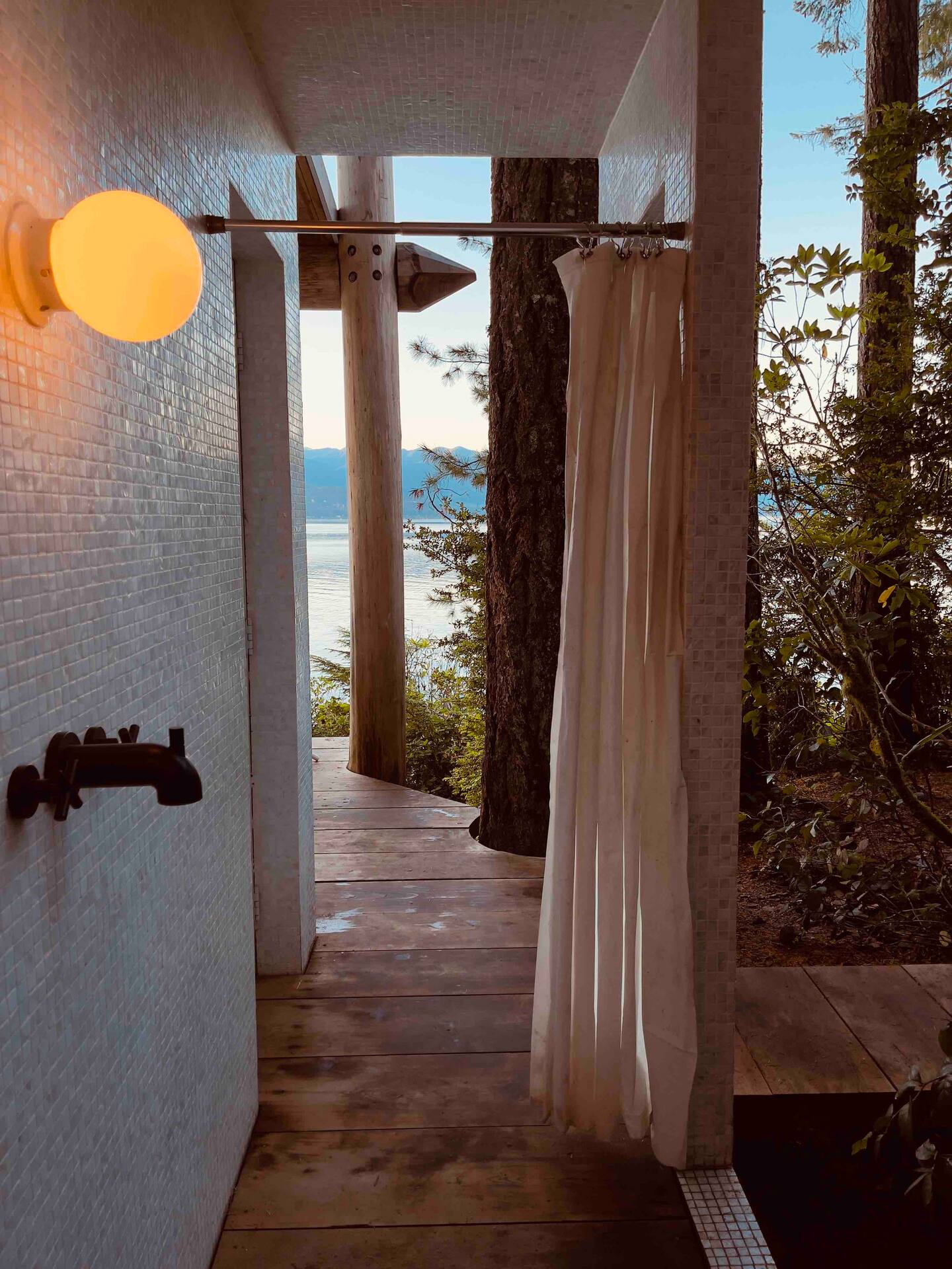 douche extérieur double House On the Sand