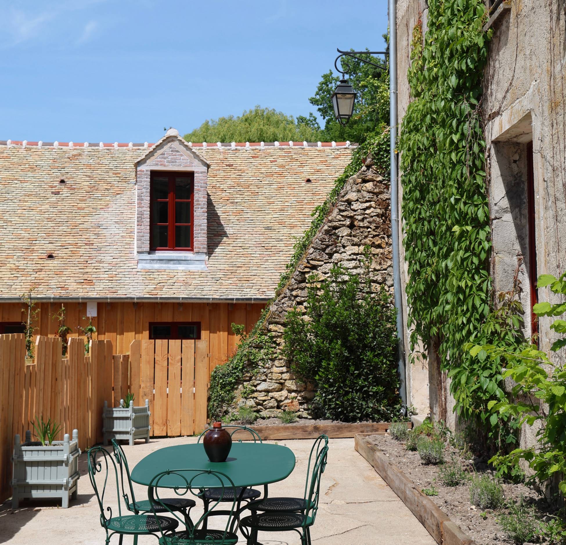 maison ancienne rénovée Domaine du Moulin de Richebourg maison ancienne rénovée Domaine du Moulin de Richebourg