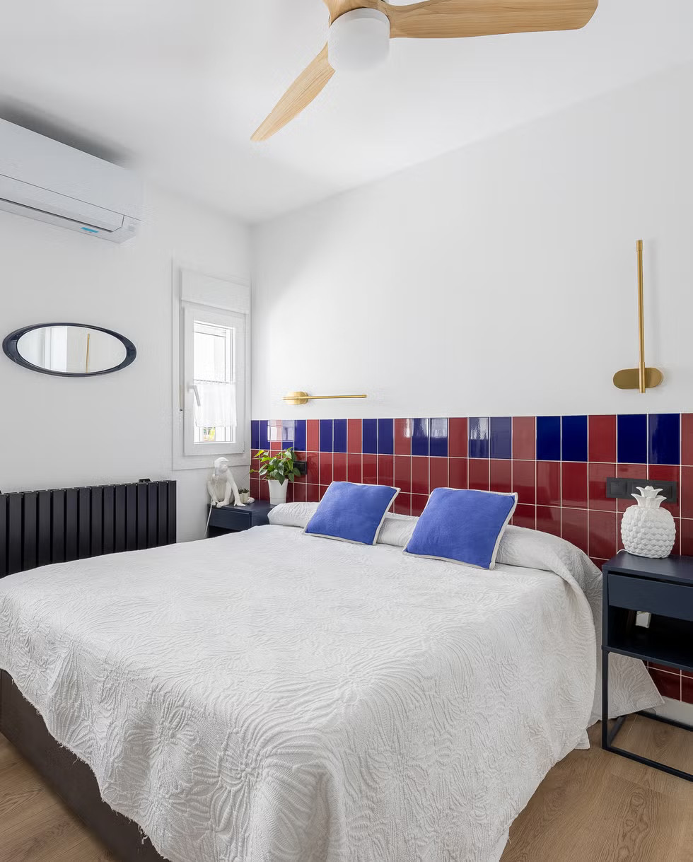 chambre tête de lit carrelage appartement 70m2 décoration design et colorée chambre tête de lit carrelage appartement 70m2 décoration design et colorée