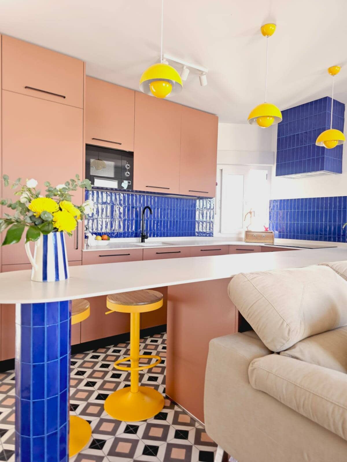 cuisine appartement 70m2 décoration design et colorée cuisine appartement 70m2 décoration design et colorée