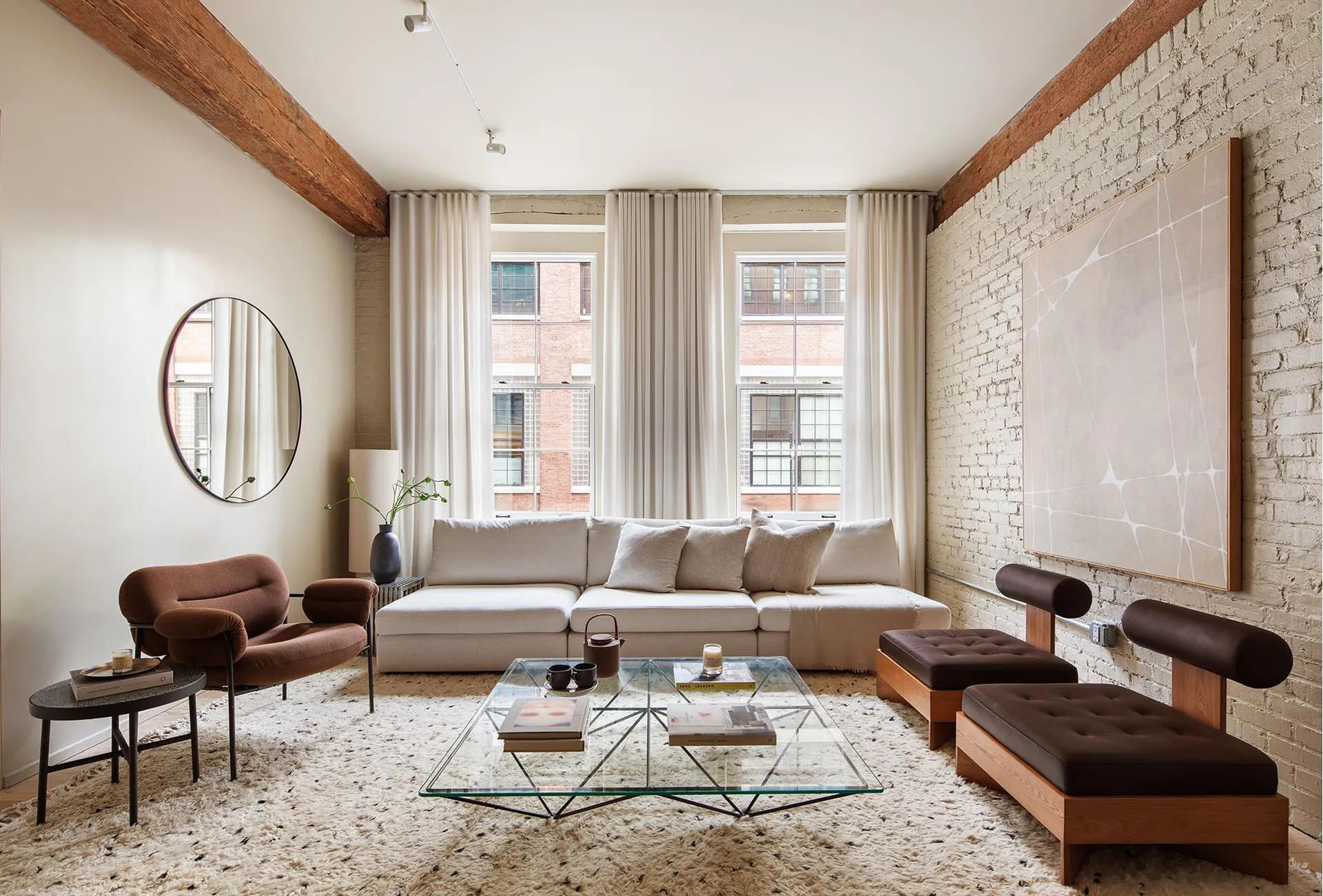 salon murs briques blanches maison de ville Brooklyn