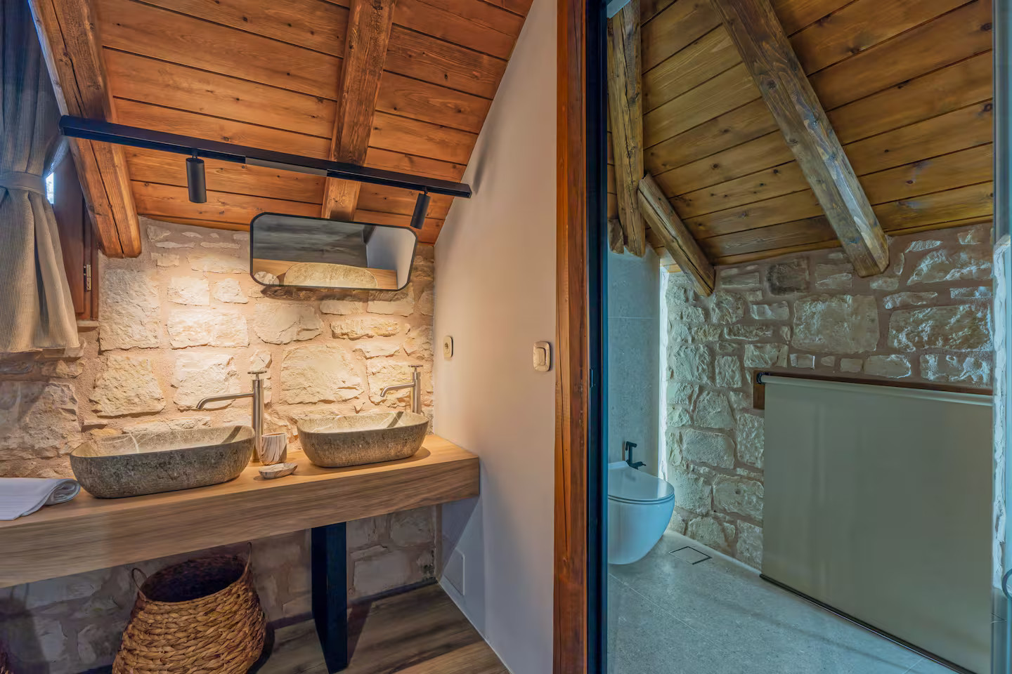 salle de bain murs de pierres Sunshine Villa salle de bain murs de pierres Sunshine Villa