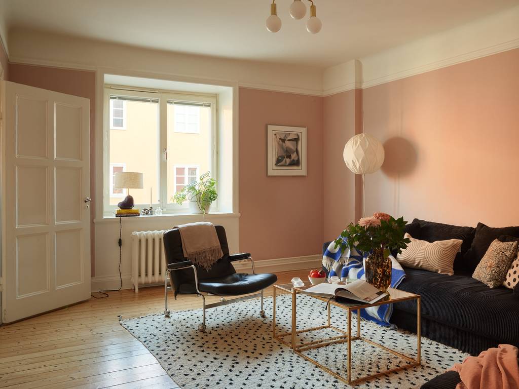 salon murs roses appartement vintage de 69m2 salon murs roses appartement vintage de 69m2