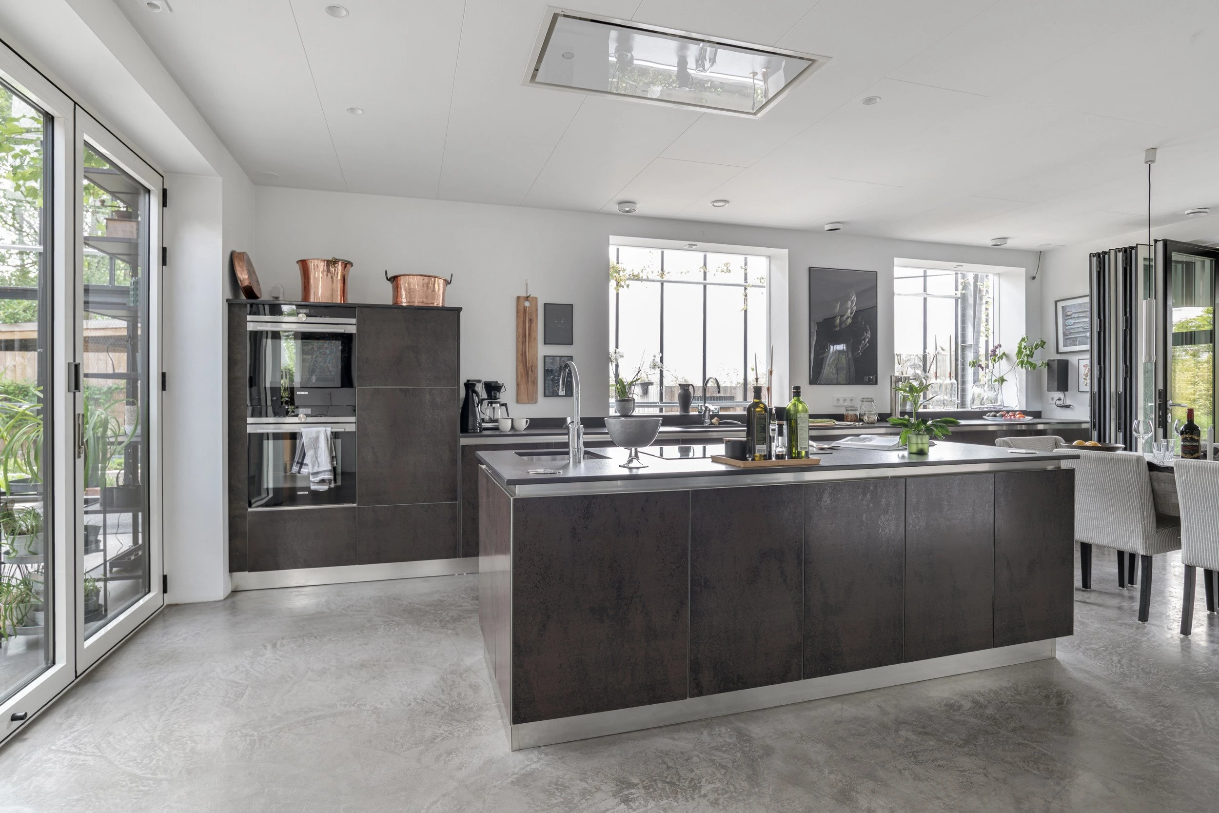cuisine avec îlot décoration grise et scandinave cuisine avec îlot décoration grise et scandinave