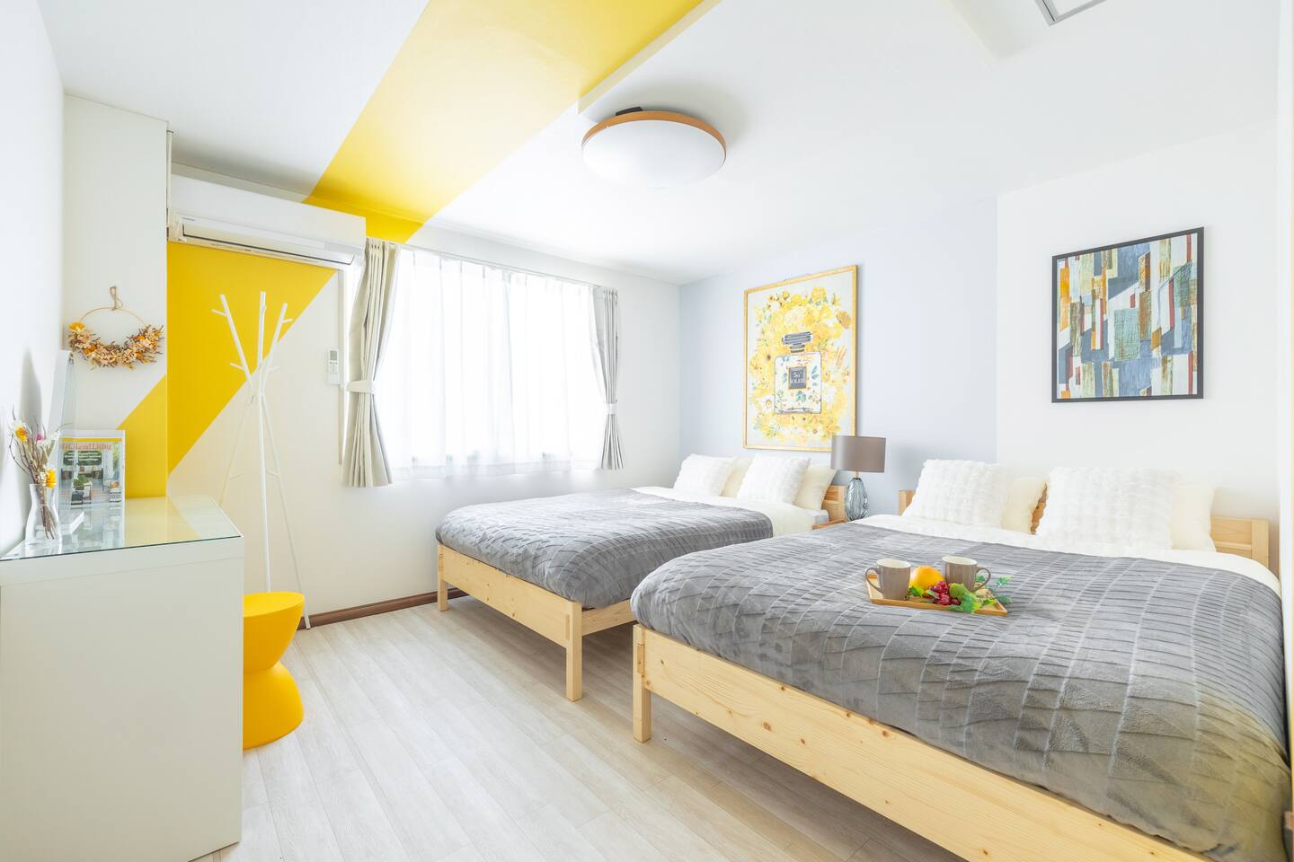 chambre à deux lits doubles