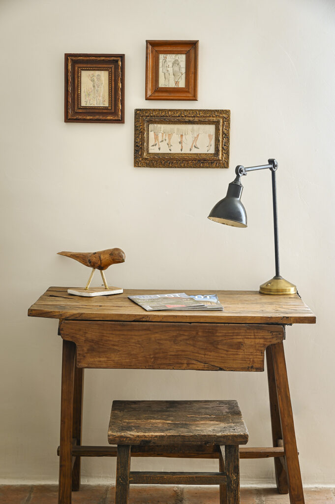 bureau dans chambre décoration rustique maison en pierres Latour en Quercy blanc bureau dans chambre décoration rustique maison en pierres Latour en Quercy blanc
