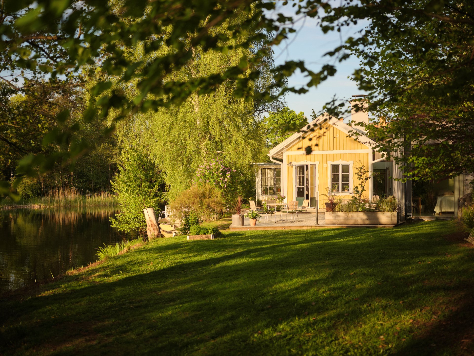 maison bois jaune Suède maison bois jaune Suède