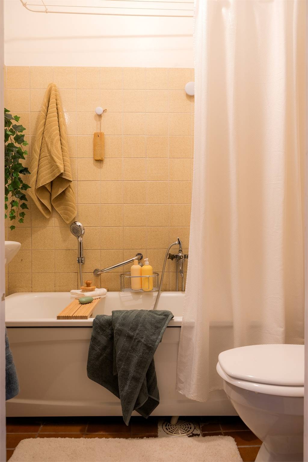 salle de bain carrelage jaune salle de bain carrelage jaune