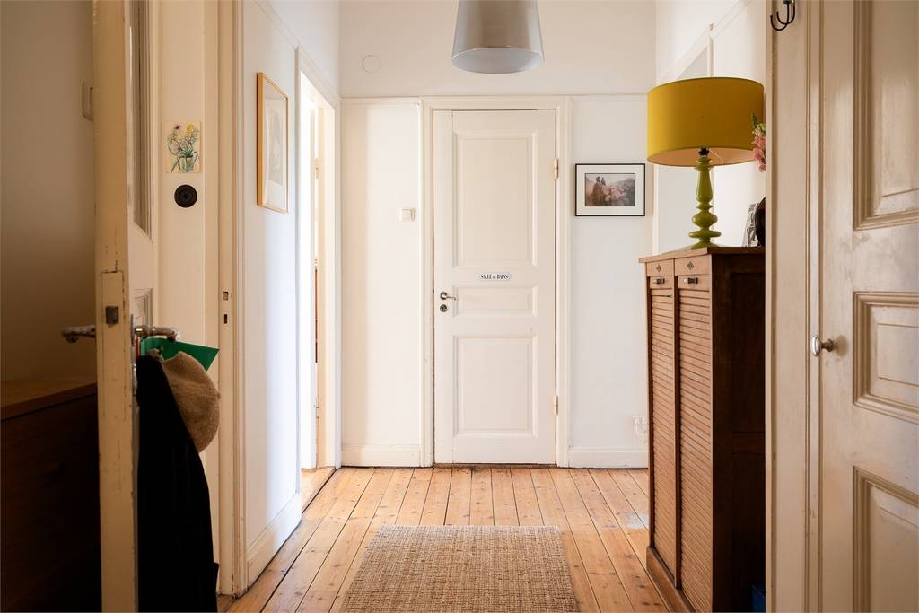 entrée avec parquet ancien petites lames entrée avec parquet ancien petites lames