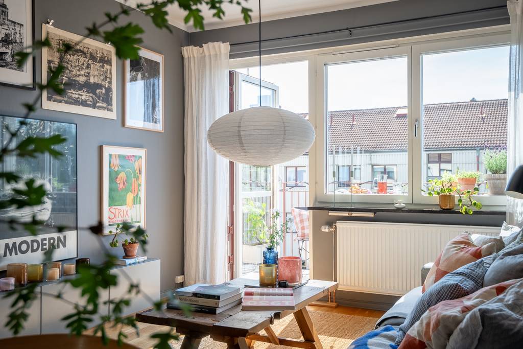 salon murs gris deux-pièces 46m2