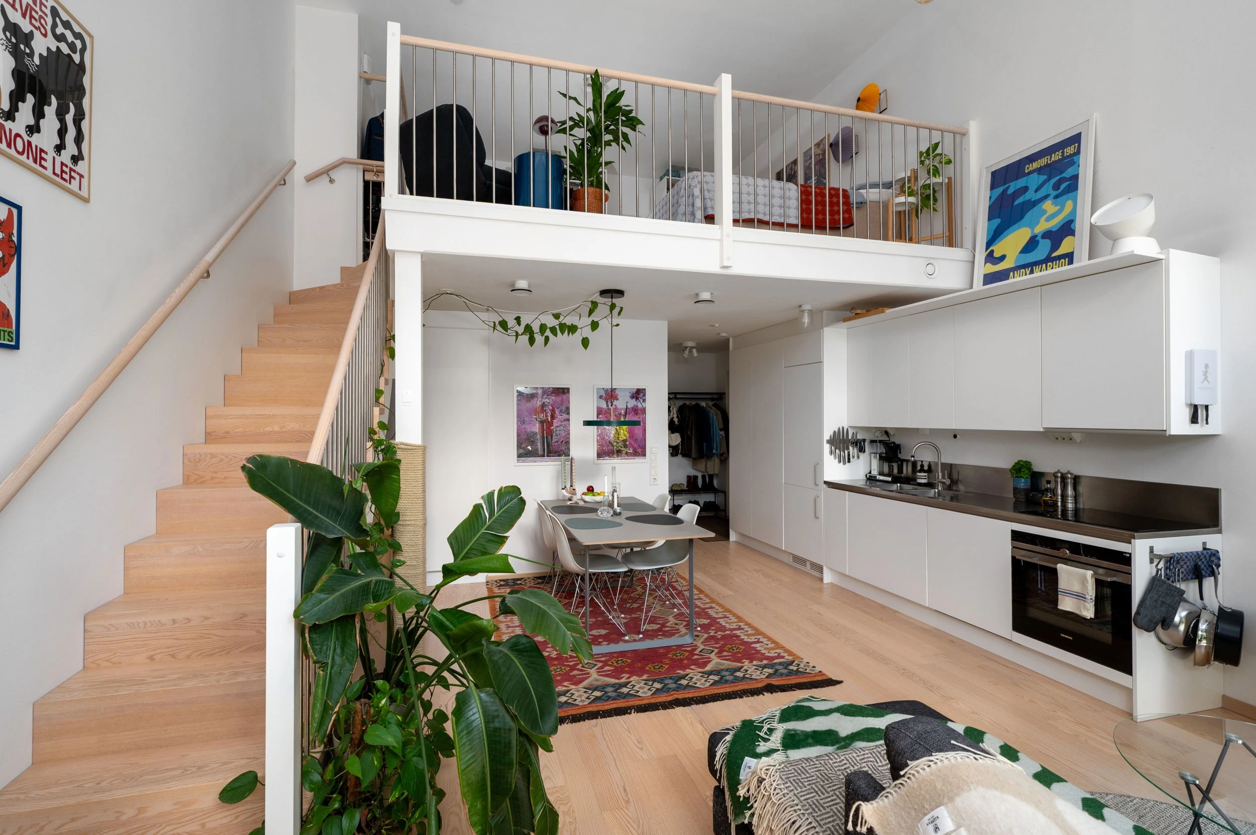 cuisine et salle à manger avec mezzanine deux-pièces 61m2 en duplex