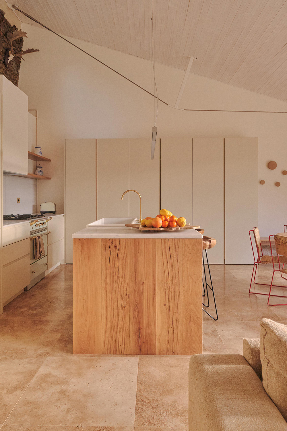 cuisine ouverte bois maison rénovée décoration méditerranéenne cuisine ouverte bois maison rénovée décoration méditerranéenne