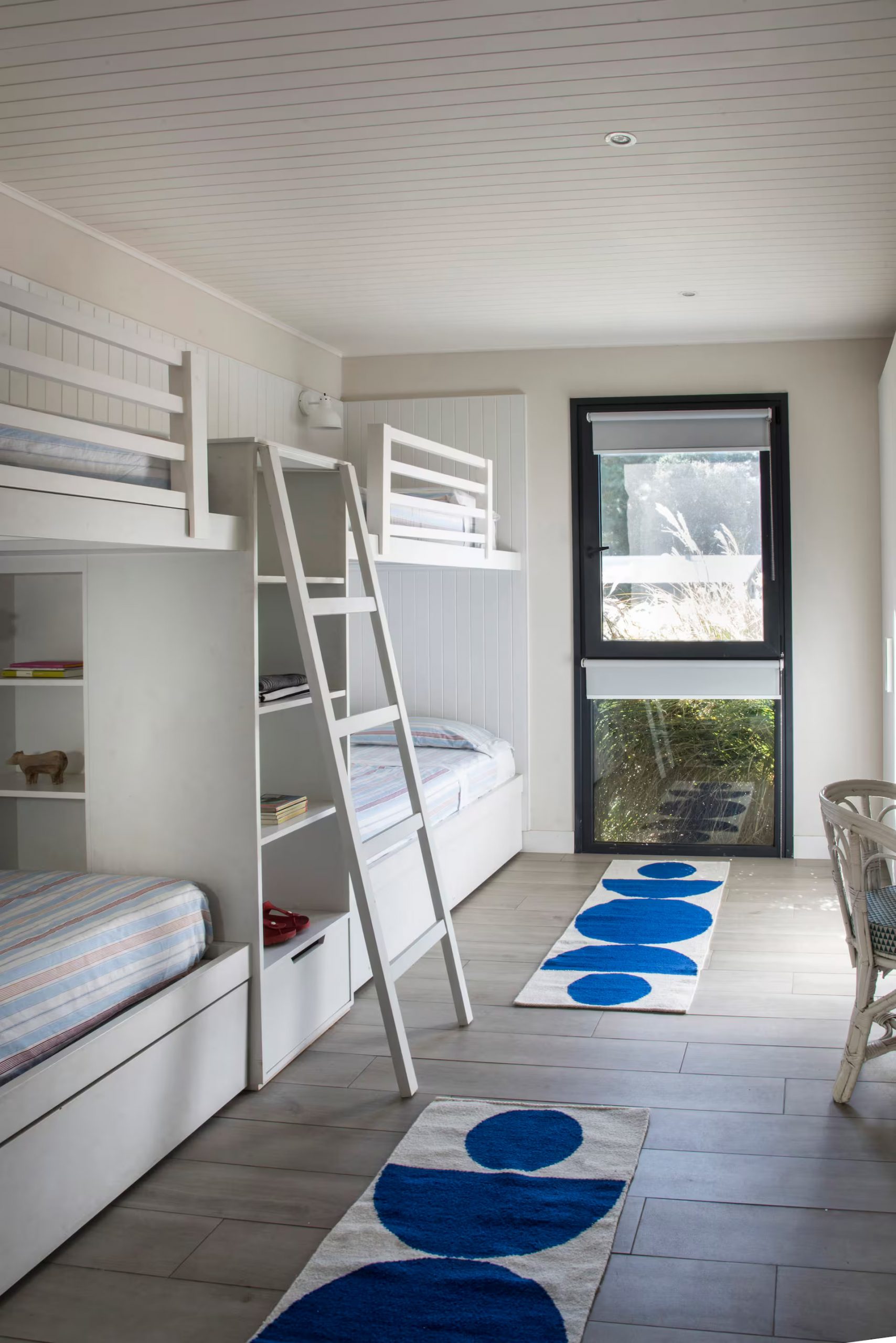 chambre enfant 4 lits superposés type dortoir chambre enfant 4 lits superposés type dortoir