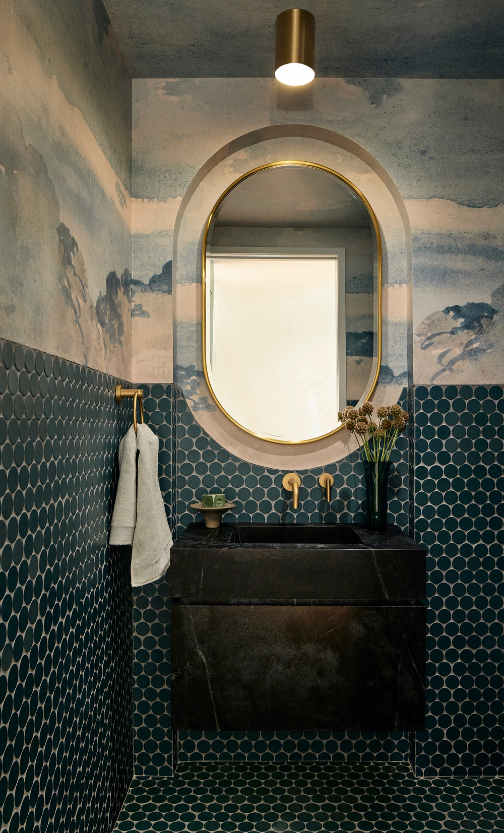 salle de bain bleue et noire salle de bain bleue et noire