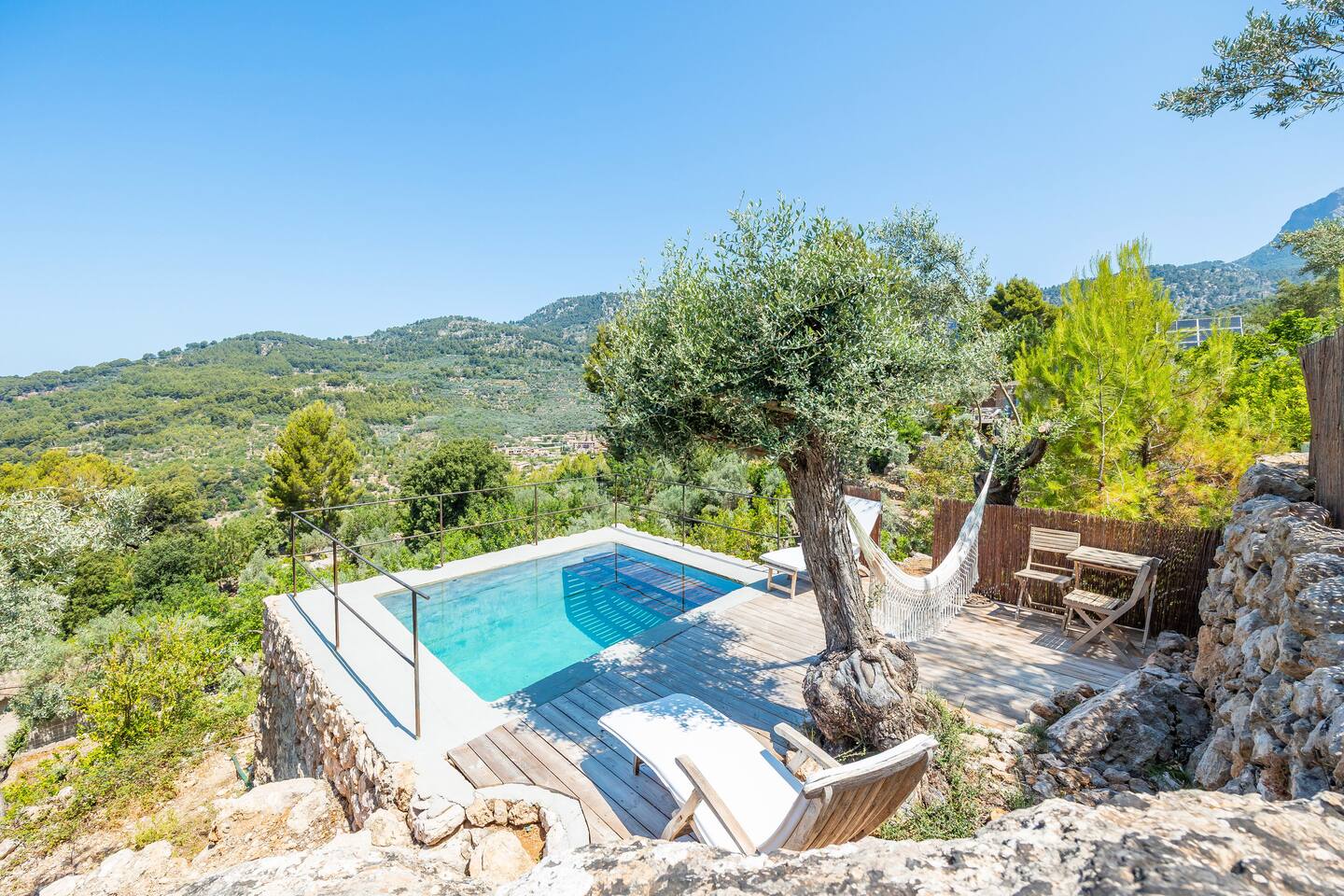 terrasse avec petite piscine moins de 10m2 maison en pierres Majorque Els Abats terrasse avec petite piscine moins de 10m2 maison en pierres Majorque Els Abats