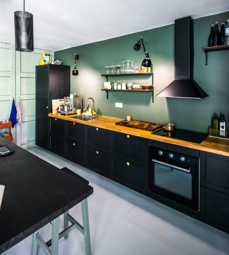 cuisine noire et verte décoration design